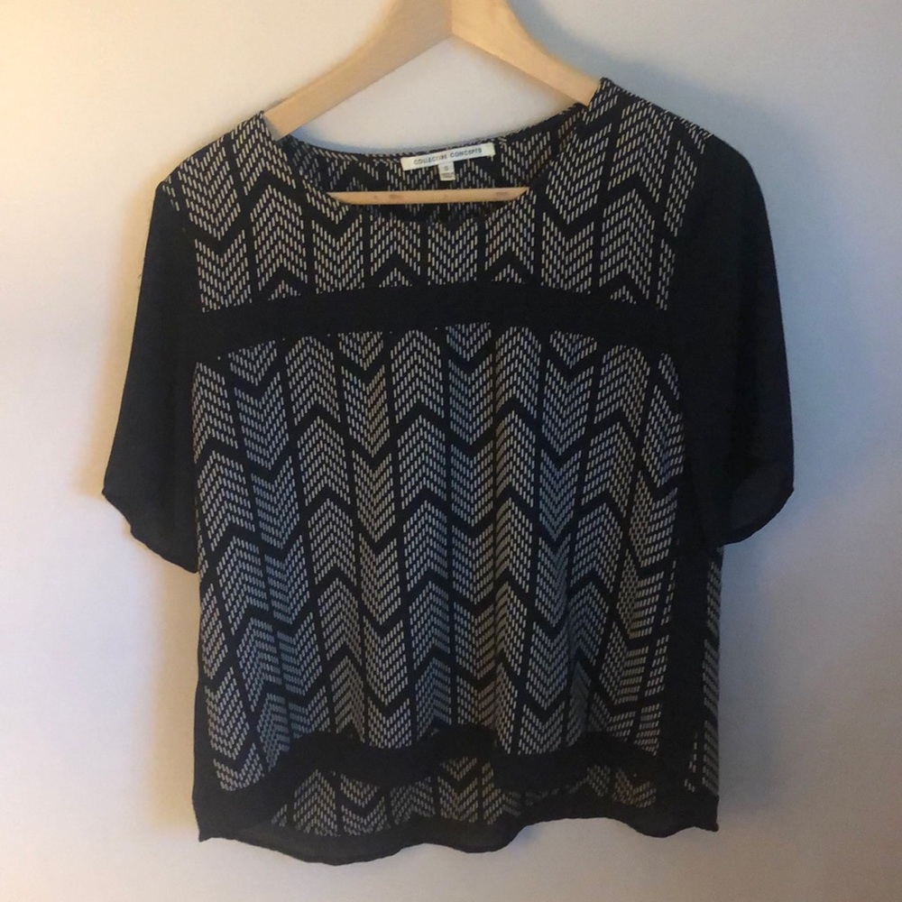 Black and cream geometric print short sleeve blouse